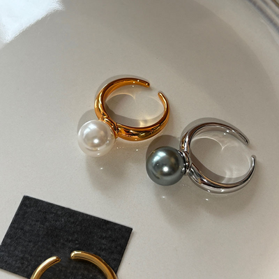 Vintage Pearl Geometric Ring