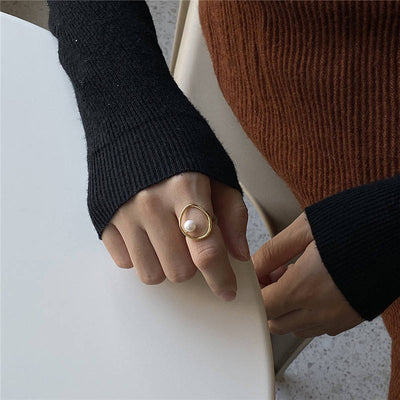 Geometric Pearl Ring
