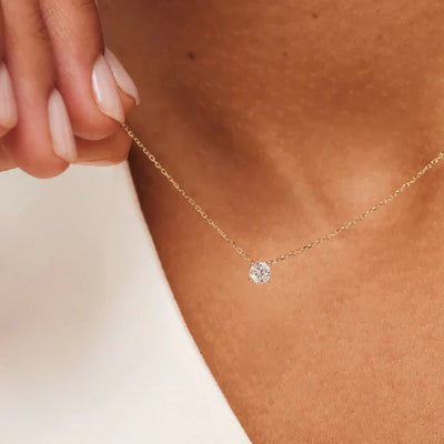 Cléa Moissanite Stone Necklace